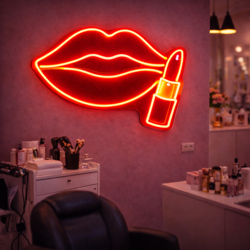 Make Up Neon Tabela – Kırmızı Dudak & Ruj LED Duvar Dekoru